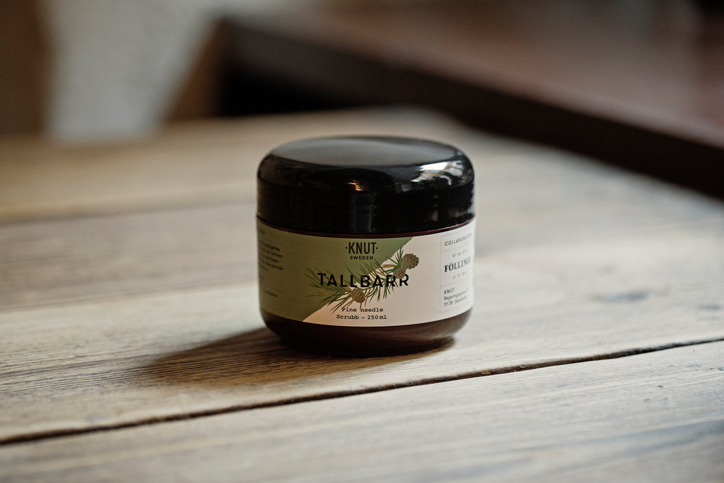 Tallbarrsskrubb 250 ml